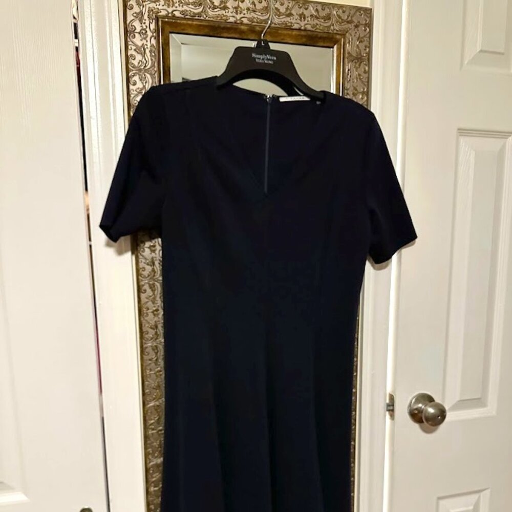Tahari - size 6, navy short sleeve dress